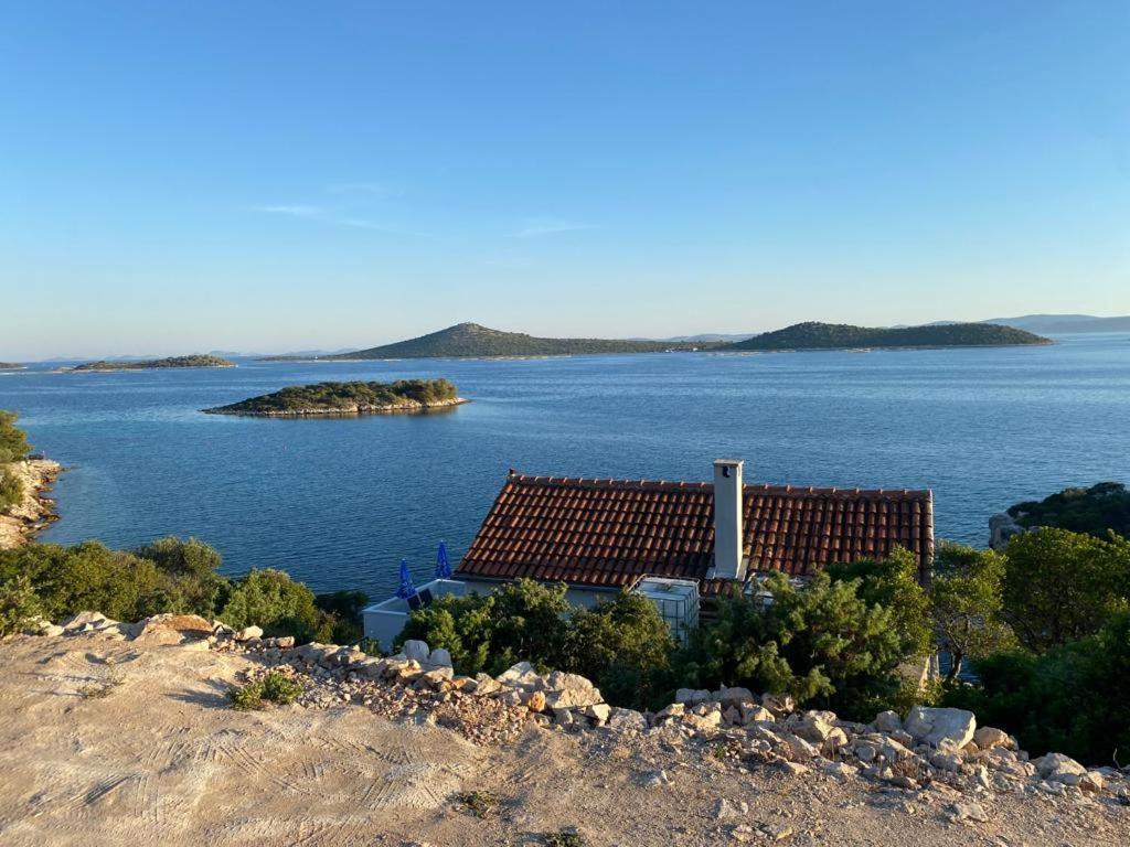 Alleinstehendes Haus Am Meer Robinson Tkon Eksteriør billede